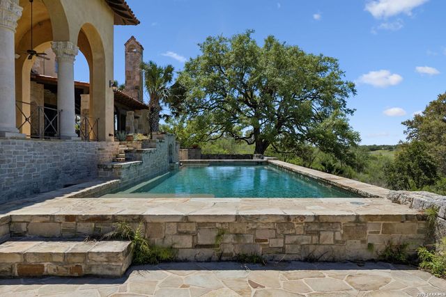 3011 Rustlers Trail, San Antonio, TX 78245