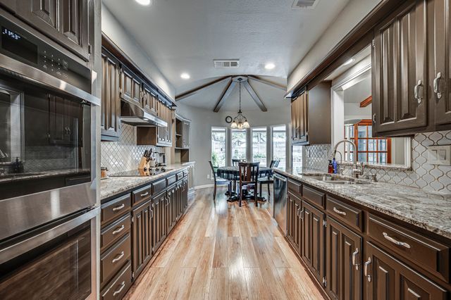 947 Rock Canyon Drive, Duncanville, TX 75137