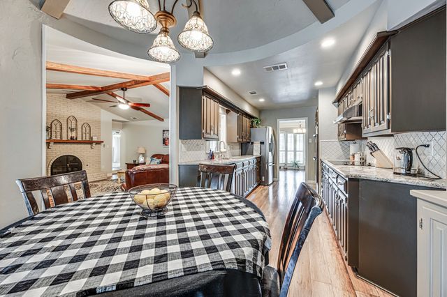 947 Rock Canyon Drive, Duncanville, TX 75137