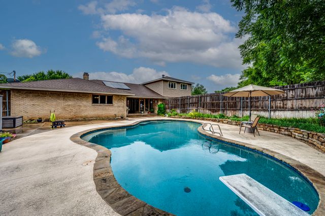 947 Rock Canyon Drive, Duncanville, TX 75137
