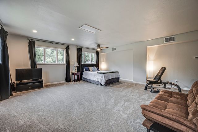 947 Rock Canyon Drive, Duncanville, TX 75137