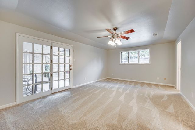 947 Rock Canyon Drive, Duncanville, TX 75137