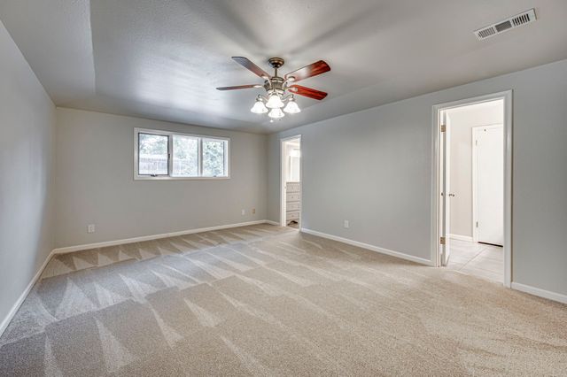 947 Rock Canyon Drive, Duncanville, TX 75137