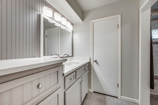 947 Rock Canyon Drive, Duncanville, TX 75137