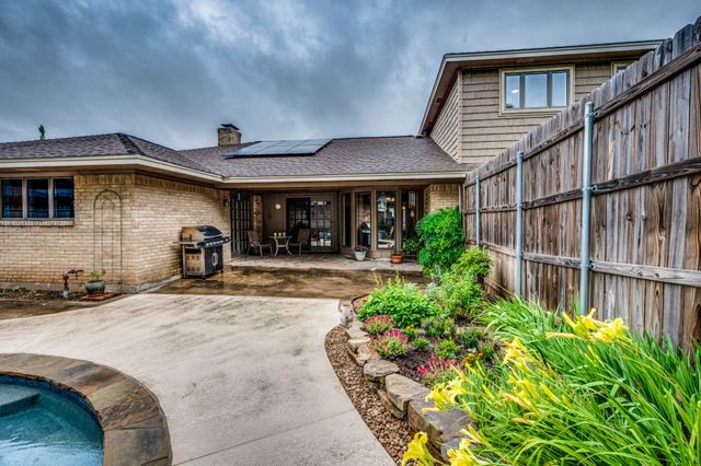 947 Rock Canyon Drive, Duncanville, TX 75137