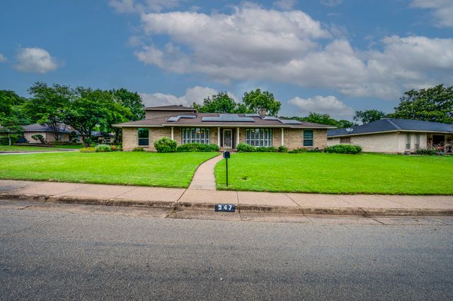 947 Rock Canyon Drive, Duncanville, TX 75137