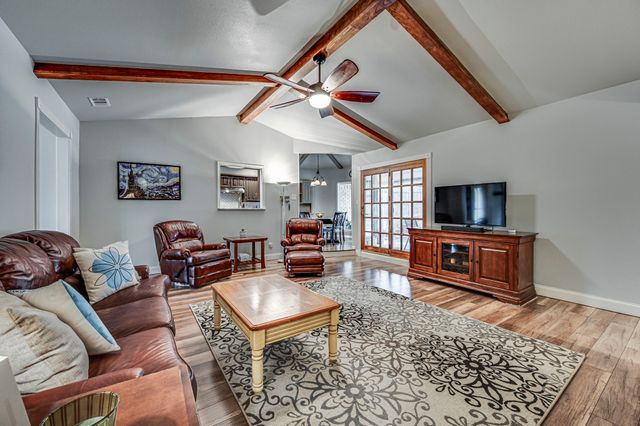 947 Rock Canyon Drive, Duncanville, TX 75137