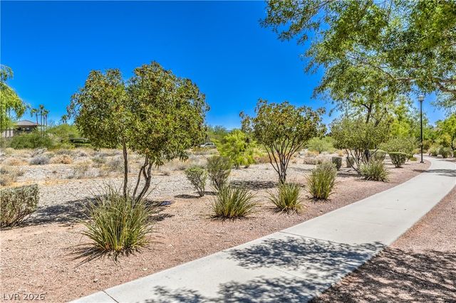 2033 Summer Spruce Place 101, Las Vegas, NV 89134