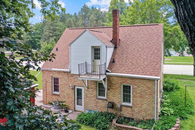 1604 DOUSMAN STREET, Green Bay, WI 54303