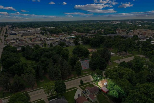 1604 DOUSMAN STREET, Green Bay, WI 54303