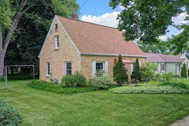 1604 DOUSMAN STREET, Green Bay, WI 54303