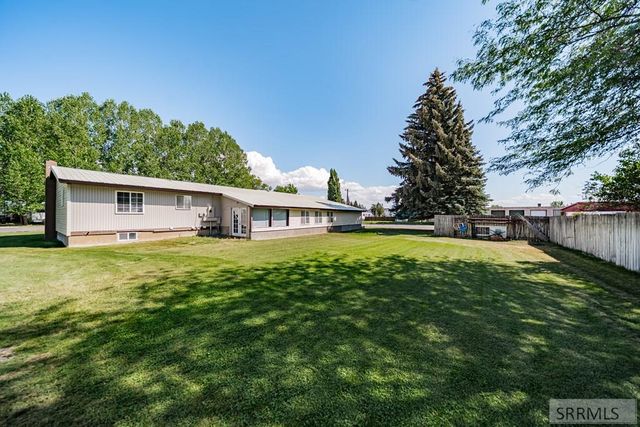 415 Juniper View Avenue, St Anthony, ID 83445