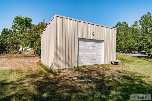 415 Juniper View Avenue, St Anthony, ID 83445