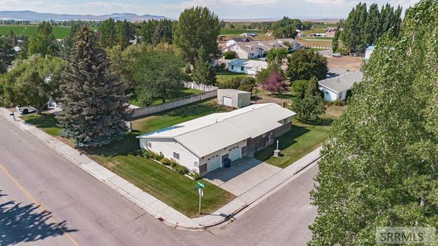 415 Juniper View Avenue, St Anthony, ID 83445