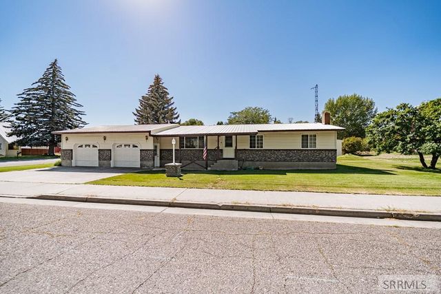 415 Juniper View Avenue, St Anthony, ID 83445