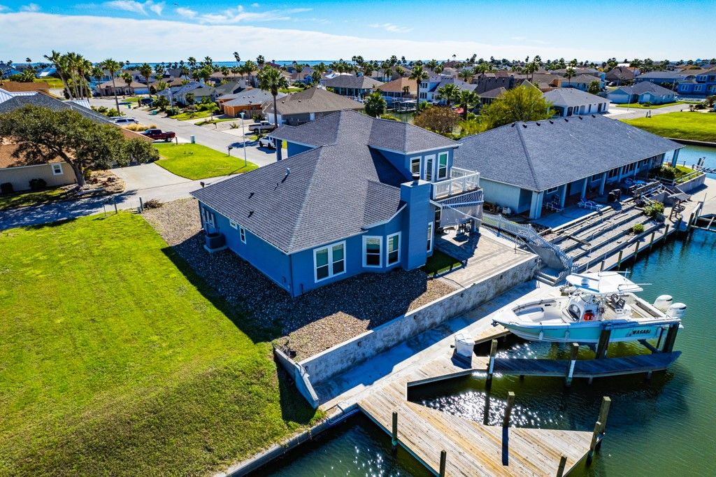 112 Dolphin Ct, Aransas Pass, TX 78336 — photo 4