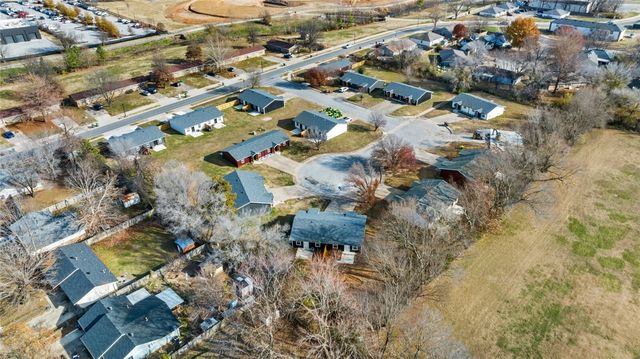 402 Trailside Terrace A, Springdale, AR 72764