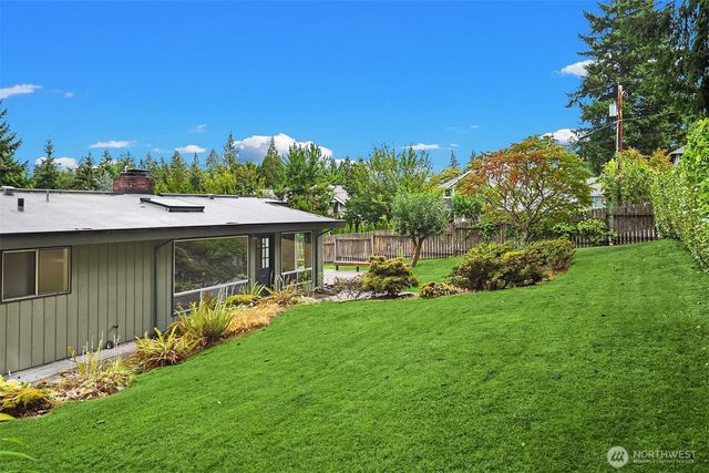 12657 NE 7th Street, Bellevue, WA 98005