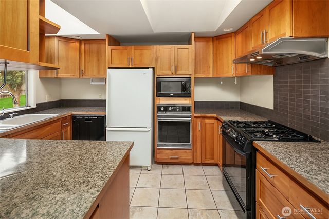 12657 NE 7th Street, Bellevue, WA 98005