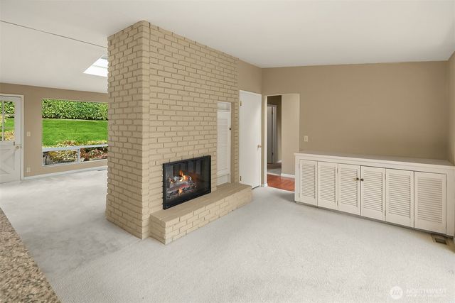 12657 NE 7th Street, Bellevue, WA 98005