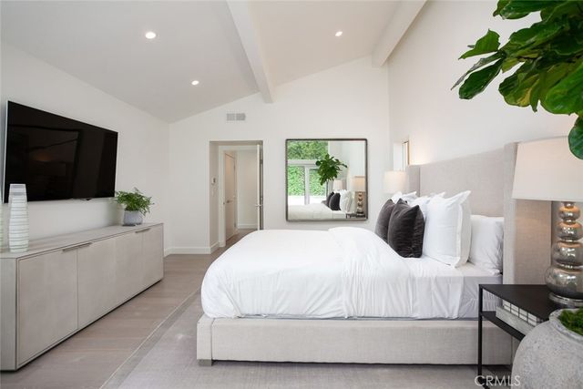 11 Greenbriar, Newport Beach, CA 92660