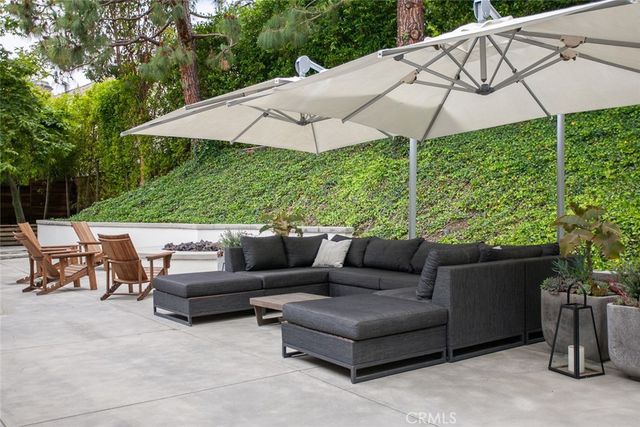 11 Greenbriar, Newport Beach, CA 92660