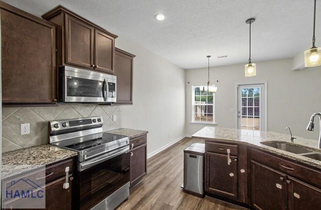 121 Battalion Lane, Hinesville, GA 31313