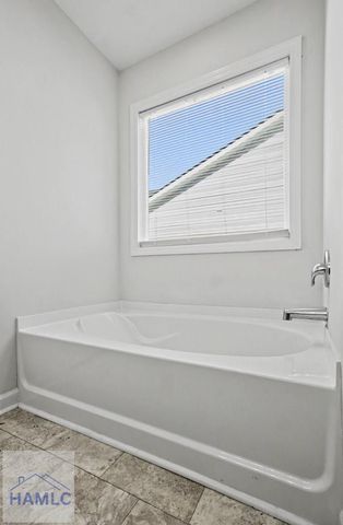 121 Battalion Lane, Hinesville, GA 31313