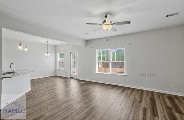 121 Battalion Lane, Hinesville, GA 31313