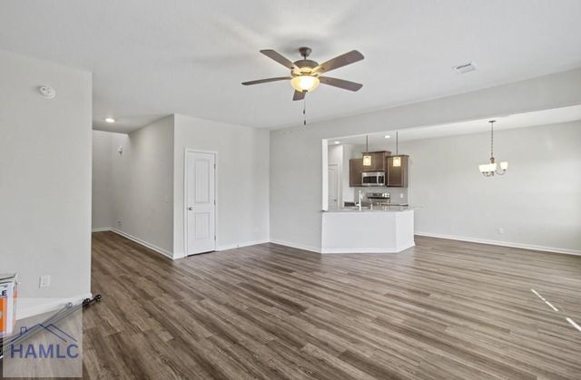 121 Battalion Lane, Hinesville, GA 31313