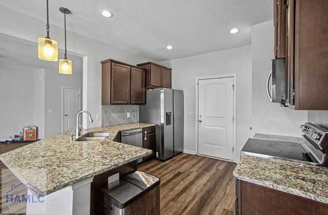 121 Battalion Lane, Hinesville, GA 31313