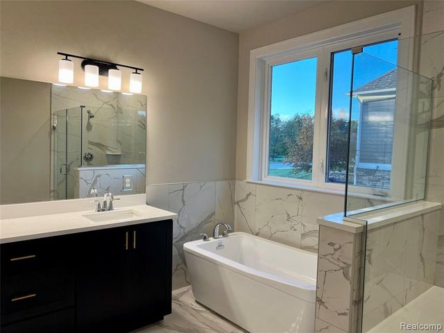 8848 Stonewall, Clarkston, MI 48348