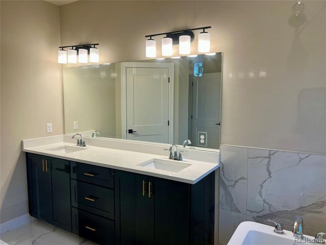 8848 Stonewall, Clarkston, MI 48348