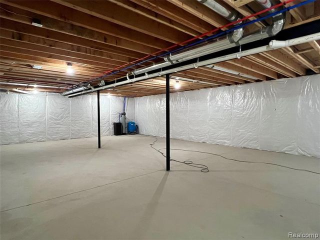 8848 Stonewall, Clarkston, MI 48348