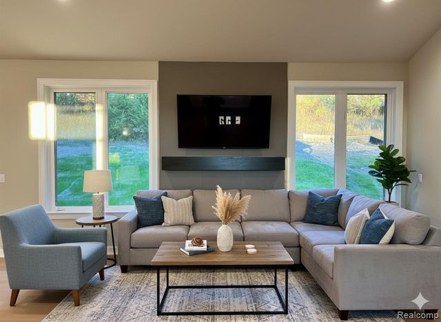 8848 Stonewall, Clarkston, MI 48348