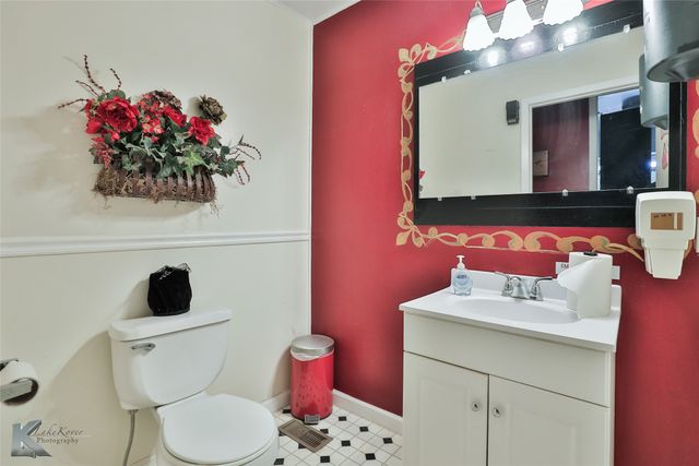402 North Street A, Buffalo Gap, TX 79508