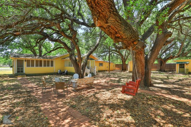 402 North Street A, Buffalo Gap, TX 79508