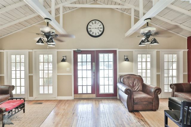 402 North Street A, Buffalo Gap, TX 79508