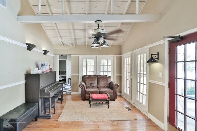 402 North Street A, Buffalo Gap, TX 79508