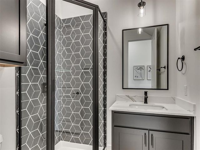 5608 NW 154th Terrace, Edmond, OK 73013