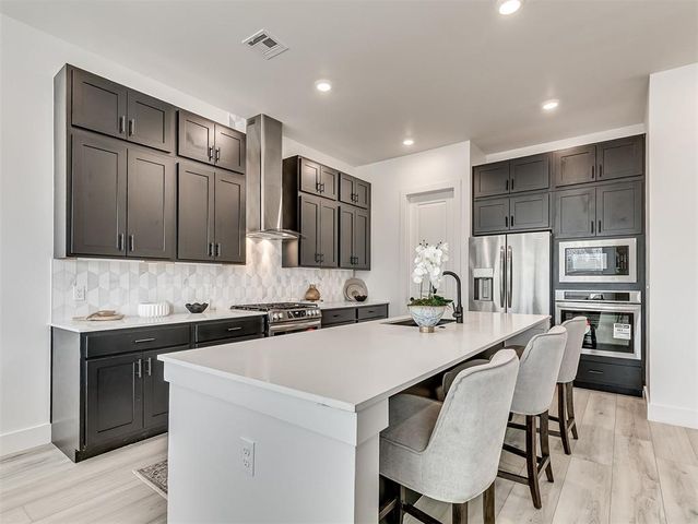 5608 NW 154th Terrace, Edmond, OK 73013