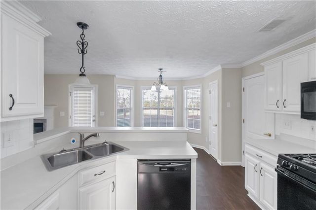 112 Wyckliffe Drive, Locust Grove, GA 30248