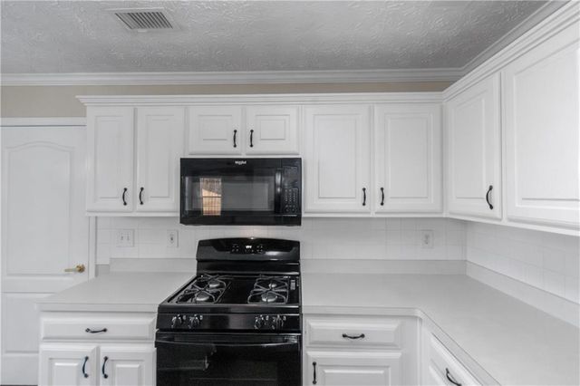 112 Wyckliffe Drive, Locust Grove, GA 30248