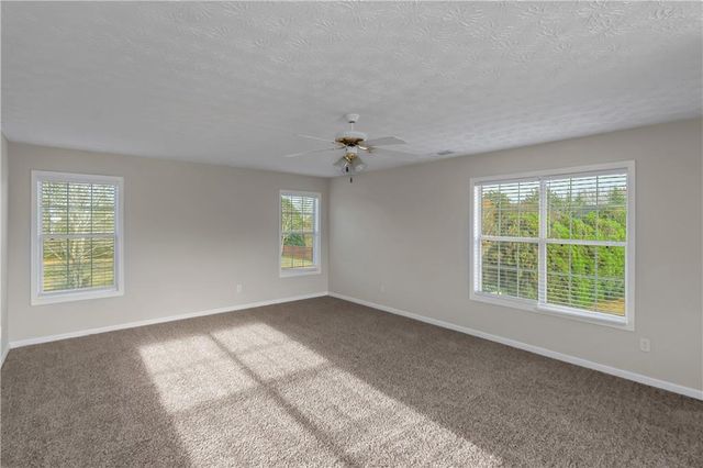112 Wyckliffe Drive, Locust Grove, GA 30248
