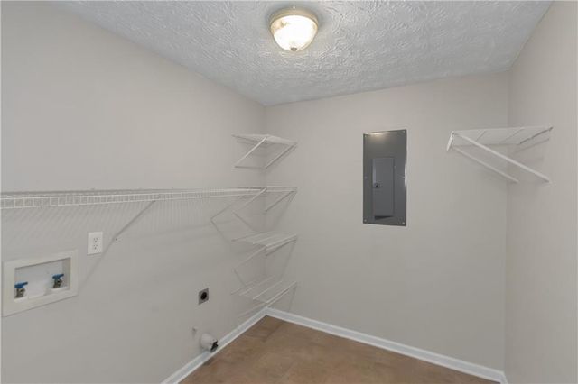 112 Wyckliffe Drive, Locust Grove, GA 30248