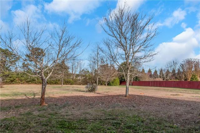 112 Wyckliffe Drive, Locust Grove, GA 30248