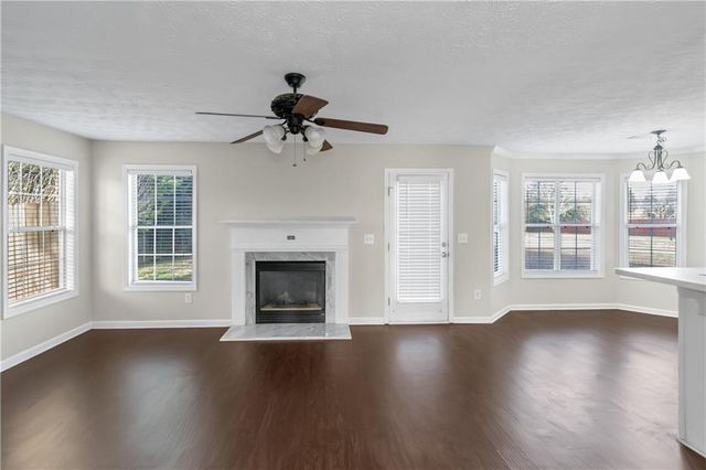 112 Wyckliffe Drive, Locust Grove, GA 30248