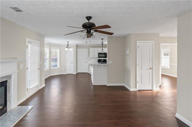 112 Wyckliffe Drive, Locust Grove, GA 30248