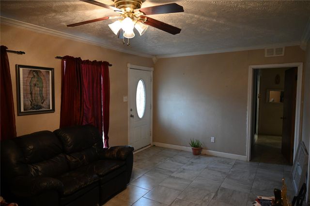 302 Glenmore Drive, Pasadena, TX 77503