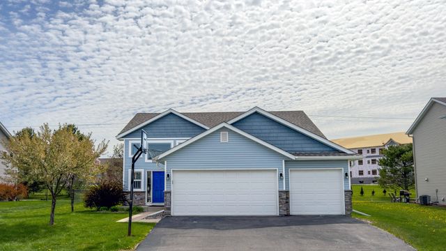 10695 51st Street NE, Albertville, MN 55301